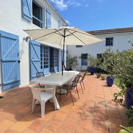 Maison De Ville, Piscine - 6 Pers. Vakantiehuis *